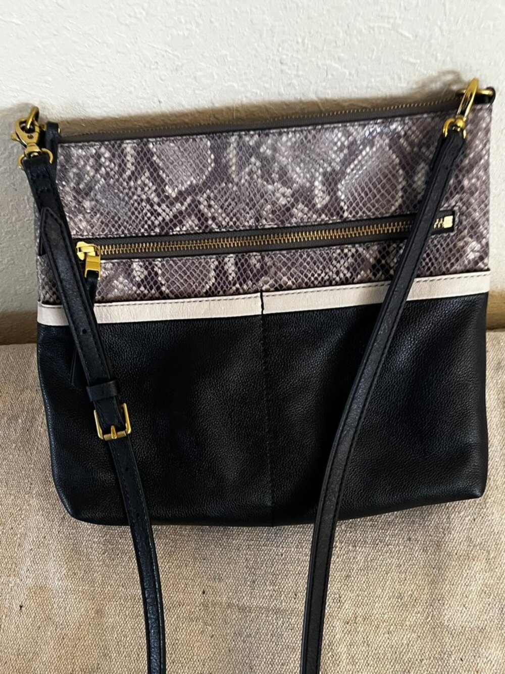 Fossil Woman's Leather Snakeskin Embossed Boho Hippie Crossbody